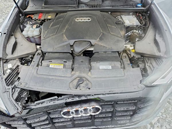 2021 AUDI Q8