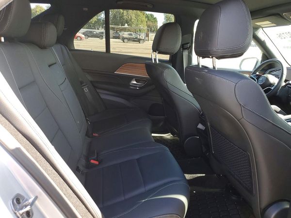 2026 MERCEDES-BENZ GLE