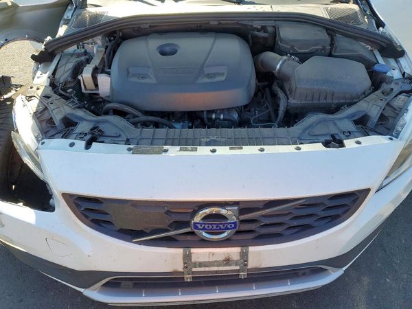 2017 VOLVO V60 CROSS COUNTRY Premier