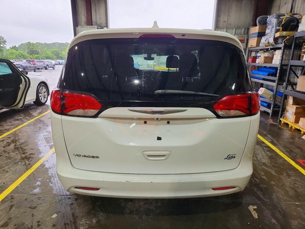 2020 CHRYSLER VOYAGER LXI