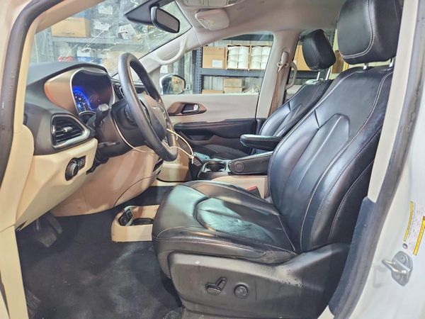 2020 CHRYSLER VOYAGER LXI