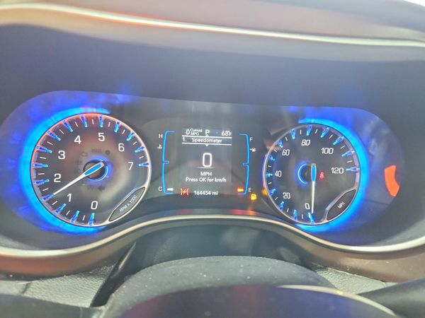 2020 CHRYSLER VOYAGER LXI