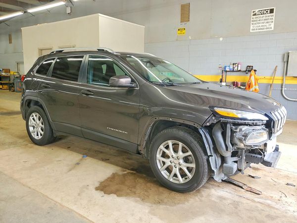 2016 JEEP CHEROKEE LATITUDE 4X4