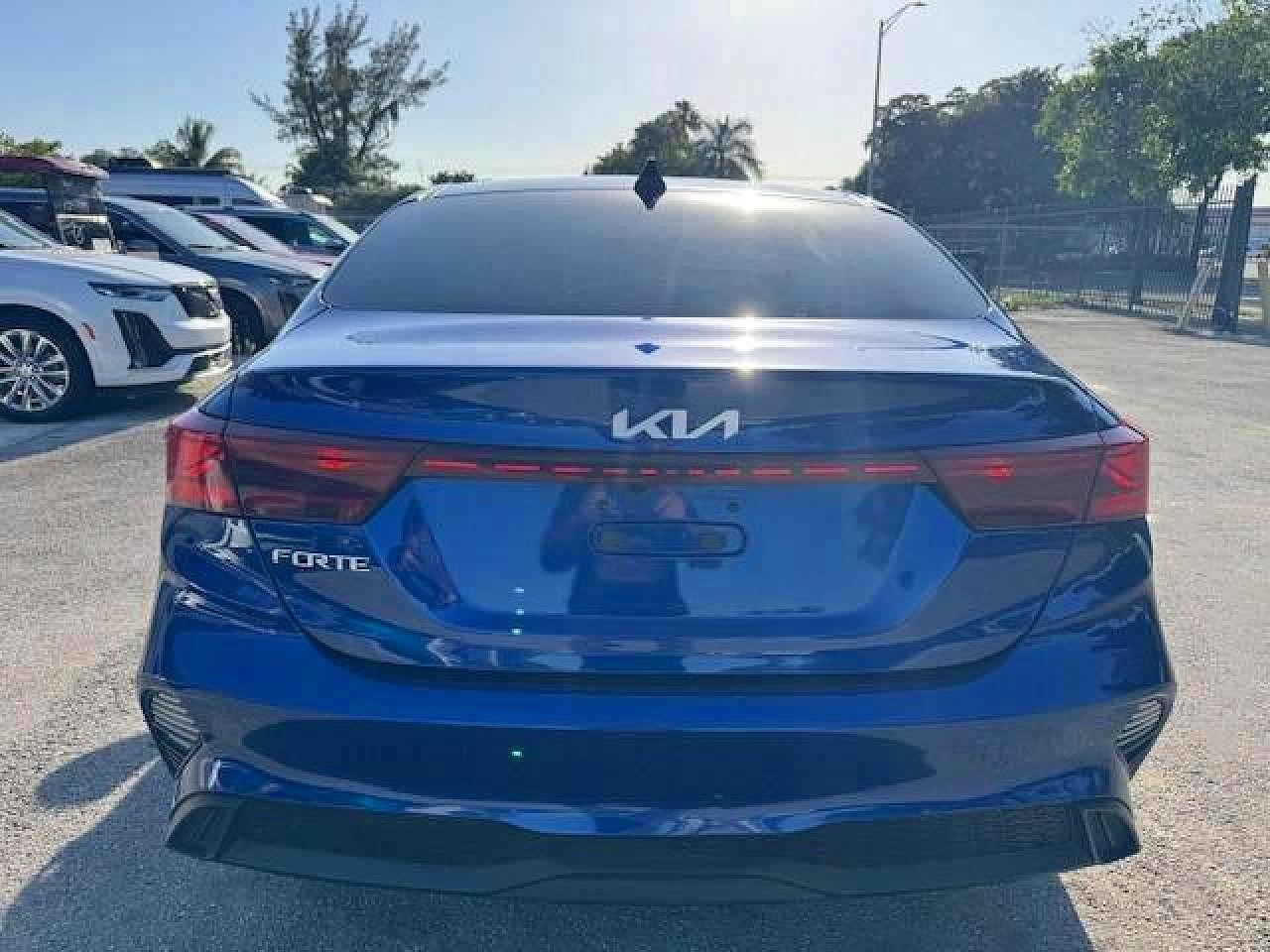2022 KIA FORTE FE, LXS