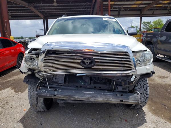 2016 TOYOTA SEQUOIA Platinum Grade