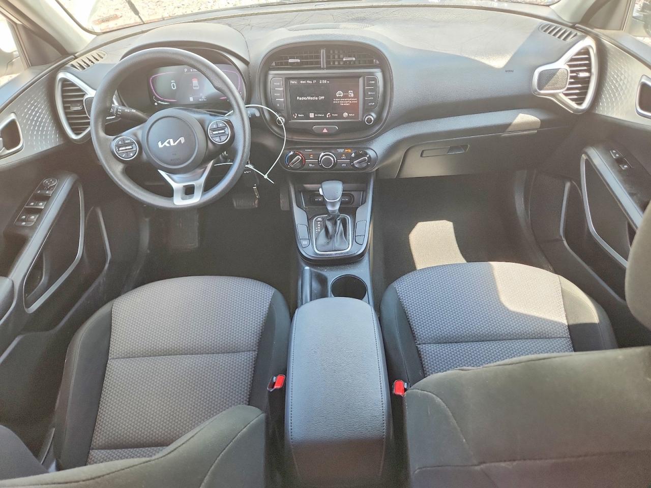 2024 KIA SOUL LX, S