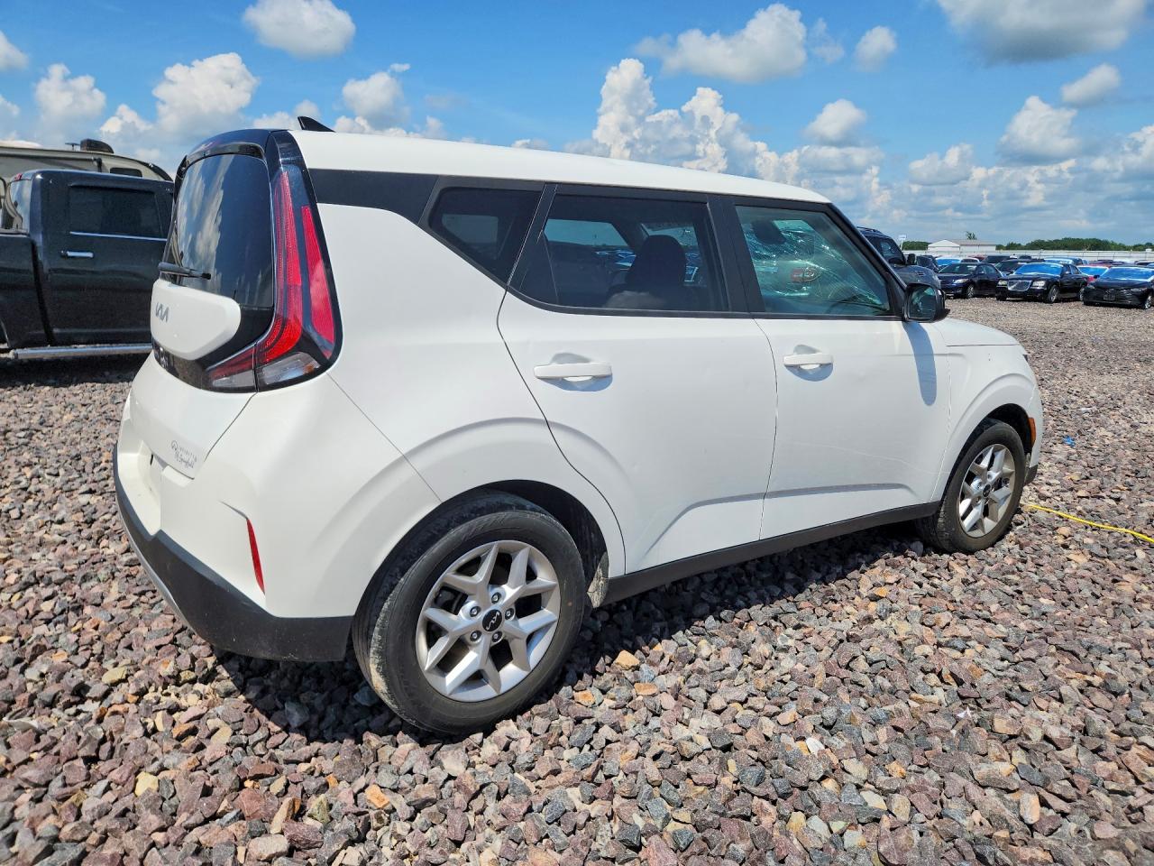 2024 KIA SOUL LX, S