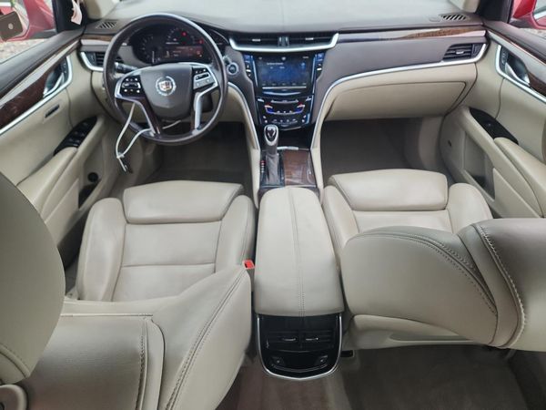 2013 CADILLAC XTS Luxury