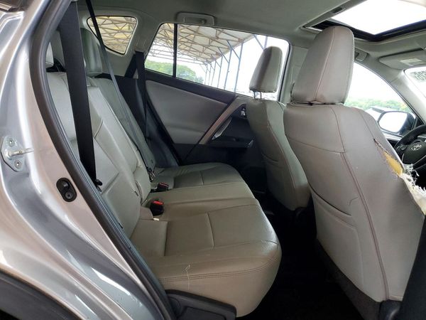 2017 TOYOTA RAV4 XLE