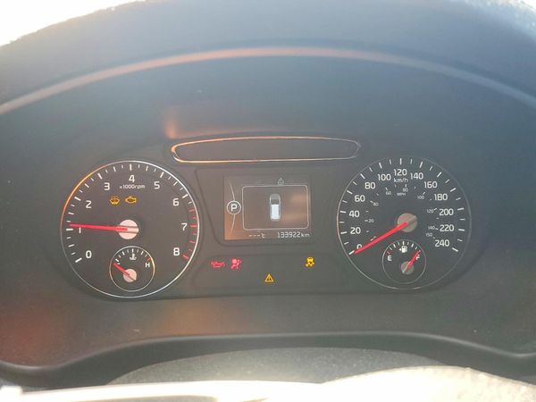 2017 KIA SORENTO L, LX
