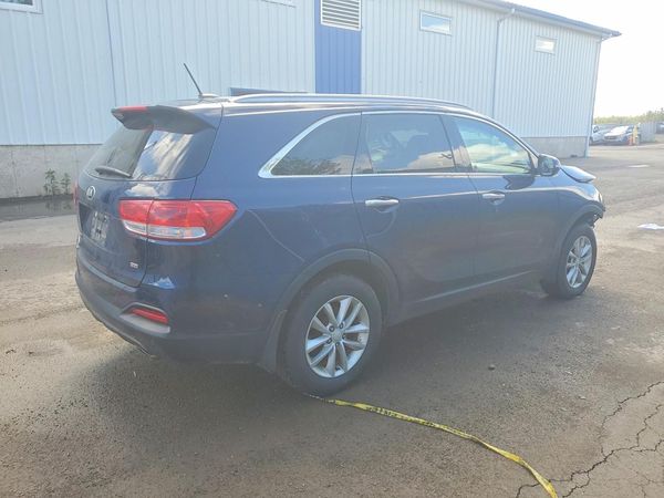 2017 KIA SORENTO L, LX