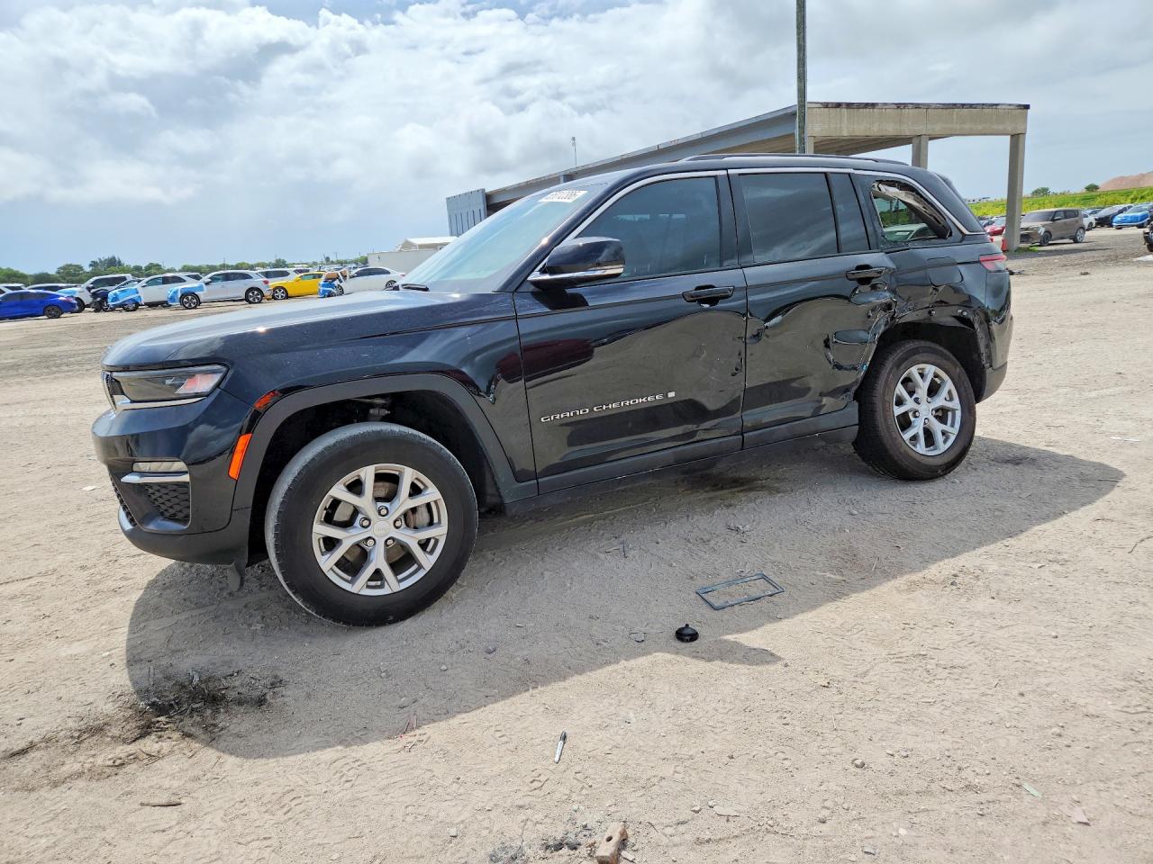 2023 JEEP CHEROKEE Limited — Front 3/4