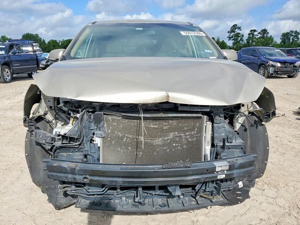 2017 KIA SEDONA LX