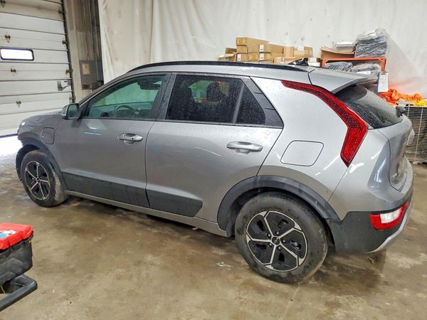 2025 KIA NIRO