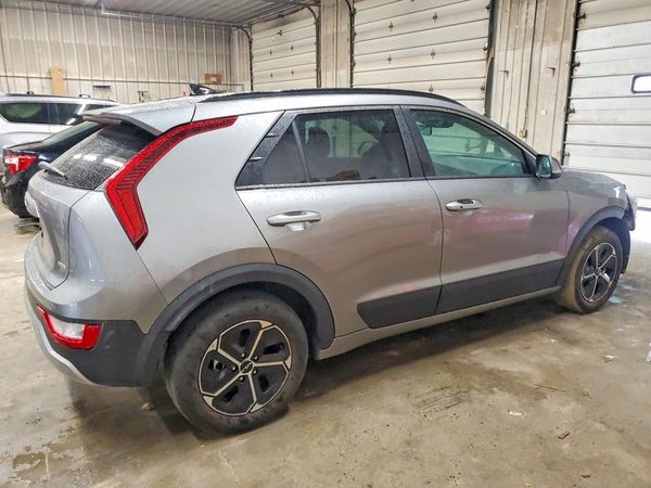 2025 KIA NIRO