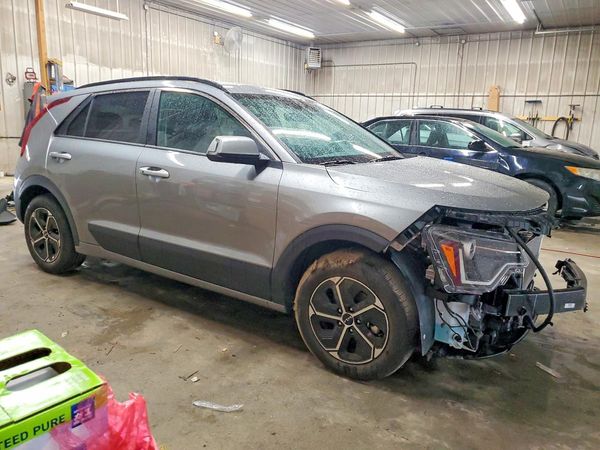 2025 KIA NIRO