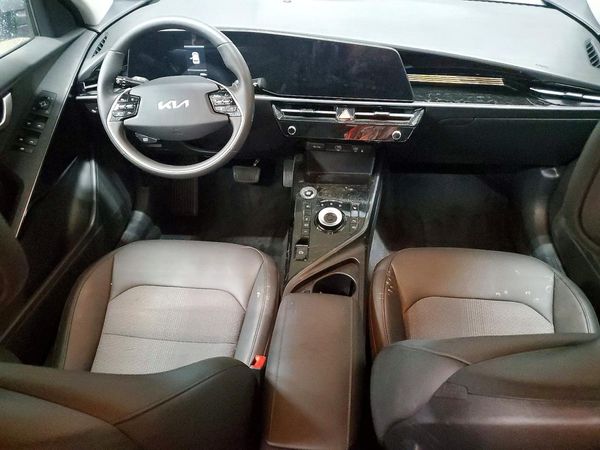 2025 KIA NIRO