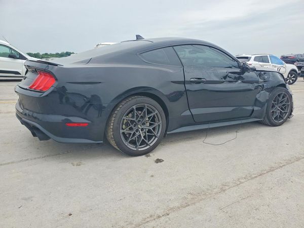 2022 FORD MUSTANG