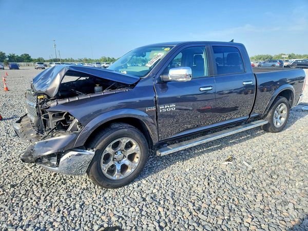 2016 RAM 1500 LARAMIE CREW CAB 4X4