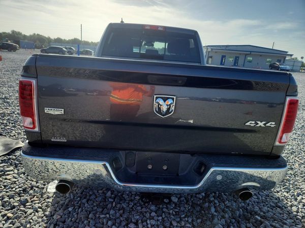 2016 RAM 1500 LARAMIE CREW CAB 4X4