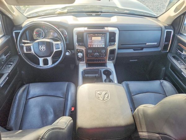 2016 RAM 1500 LARAMIE CREW CAB 4X4