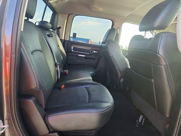 2016 RAM 1500 LARAMIE CREW CAB 4X4