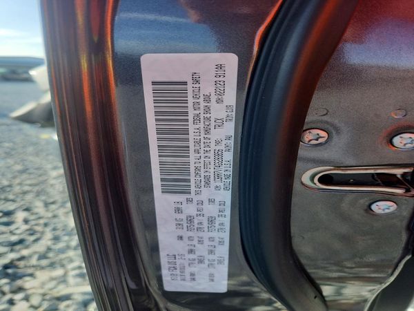 2016 RAM 1500 LARAMIE CREW CAB 4X4