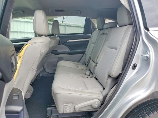 2017 TOYOTA HIGHLANDER LE/LE Plus