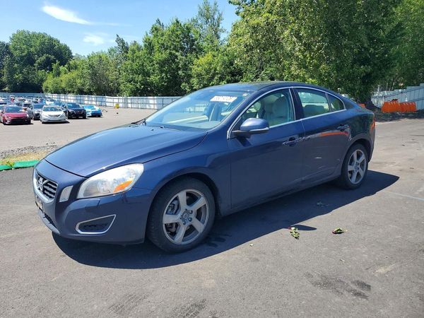 2013 VOLVO S60