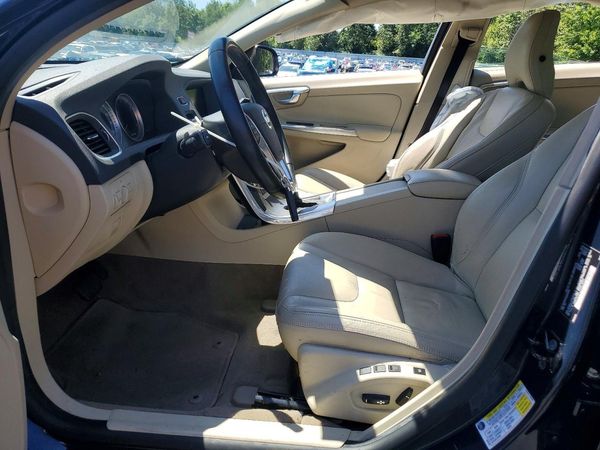 2013 VOLVO S60