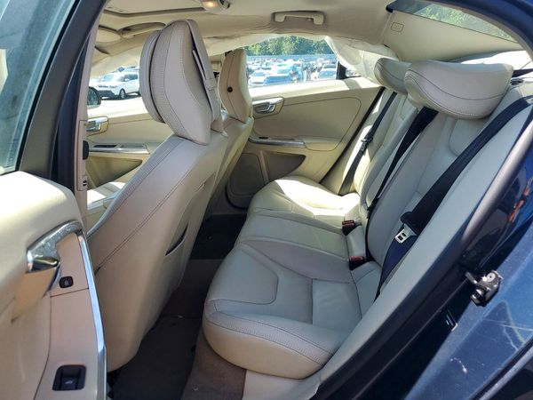 2013 VOLVO S60