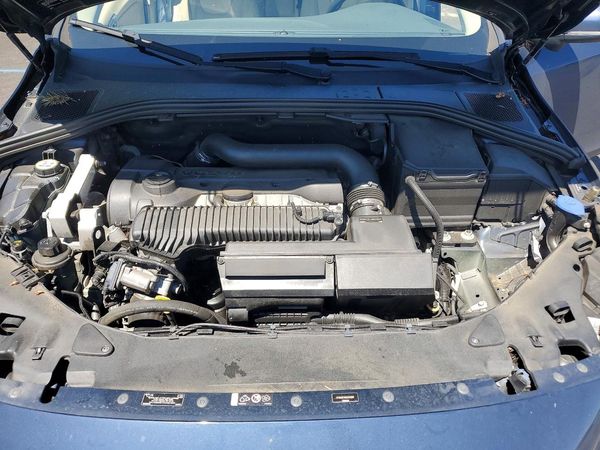 2013 VOLVO S60