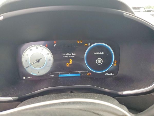 2022 HYUNDAI SANTA FE SEL w/ Premium Pkg