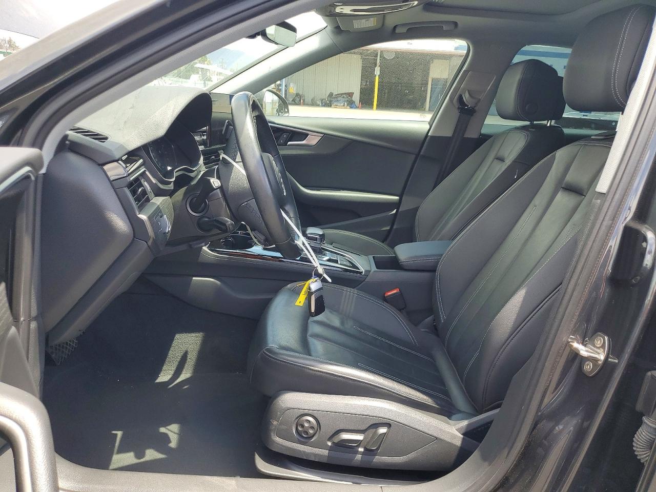 2021 AUDI A4 quattro Premium