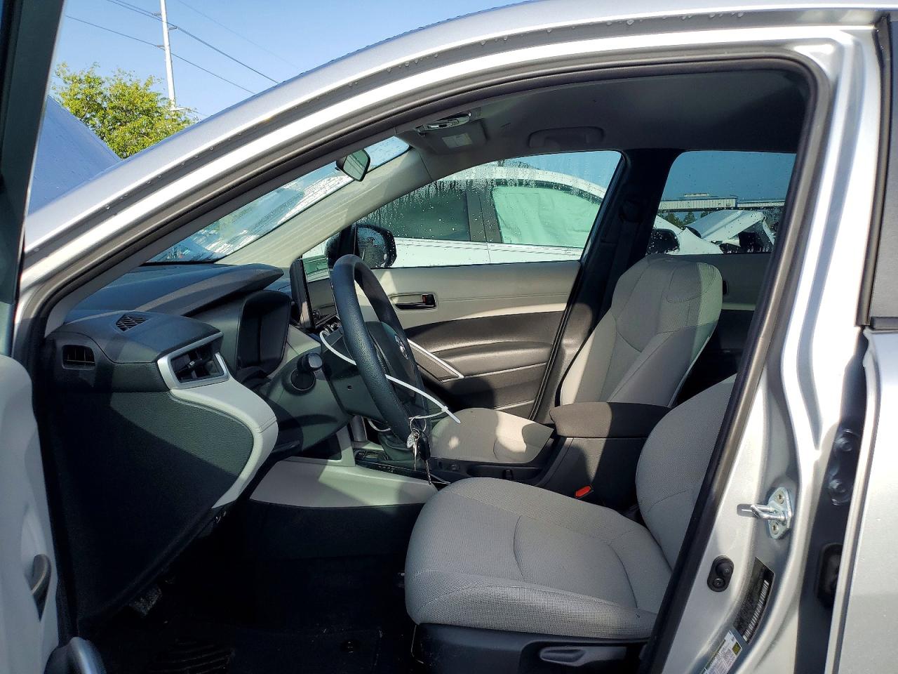 2025 TOYOTA COROLLA CROSS L
