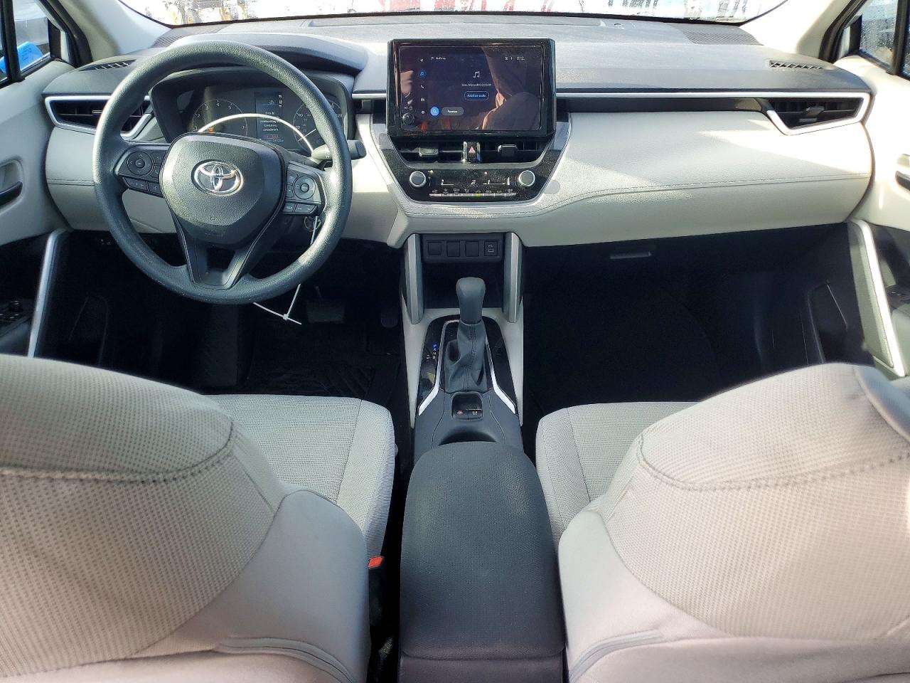 2025 TOYOTA COROLLA CROSS L