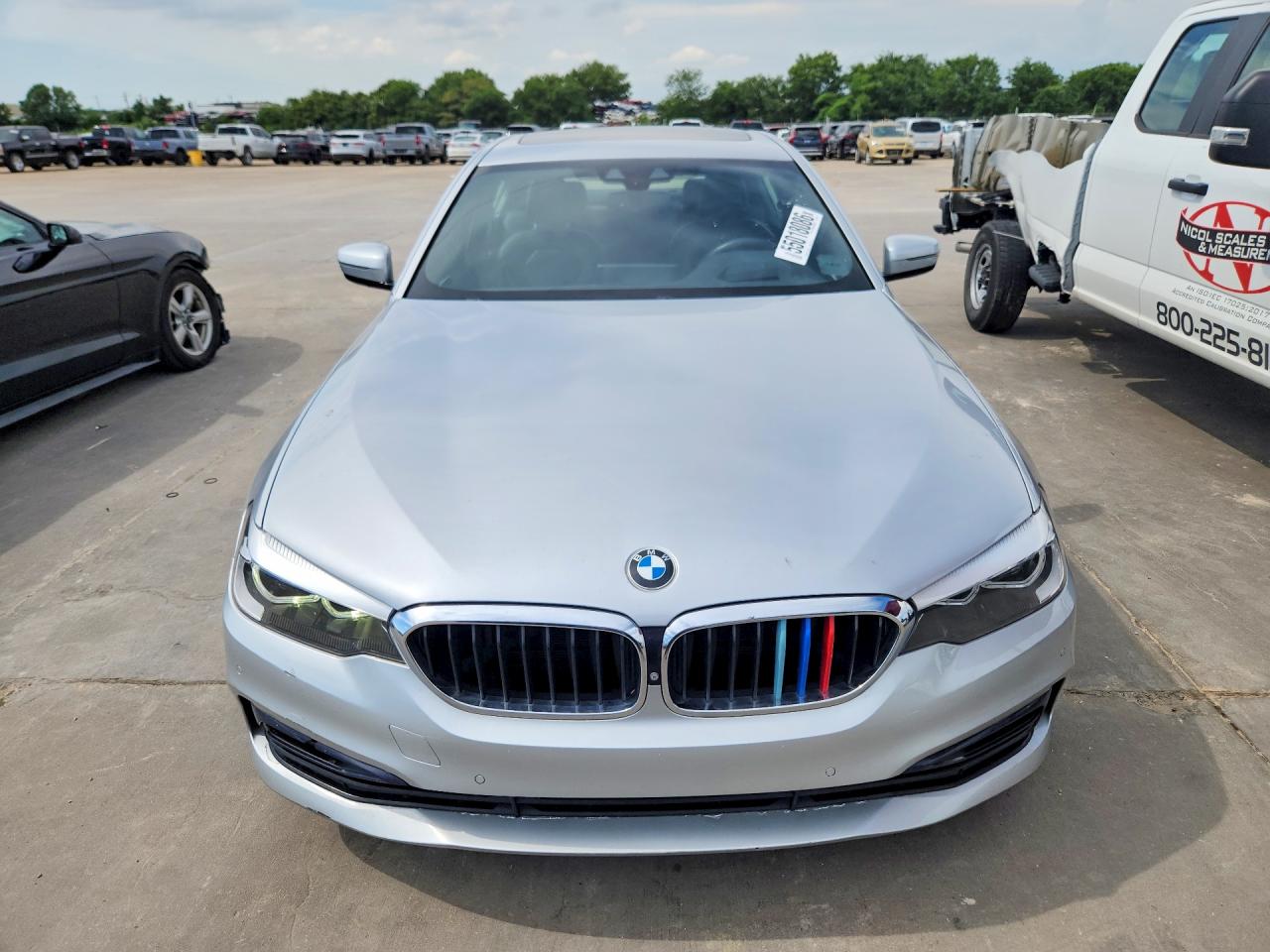 2019 BMW 530