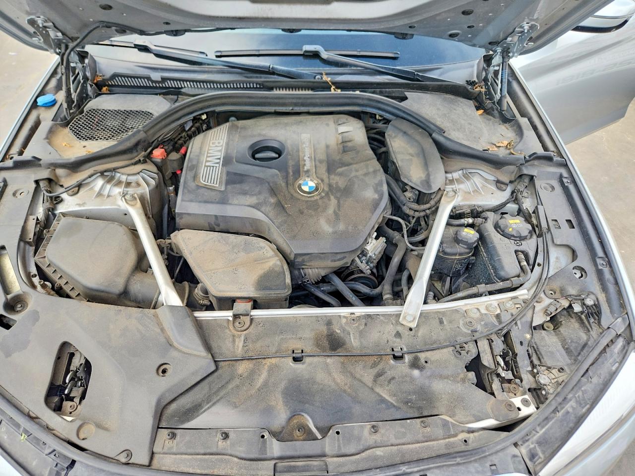 2019 BMW 530