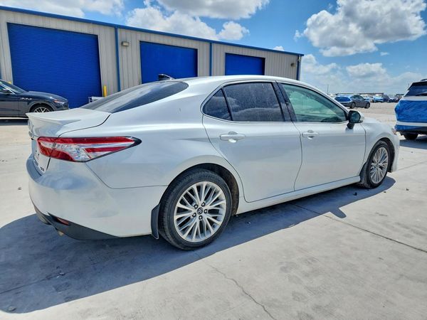2019 TOYOTA CAMRY