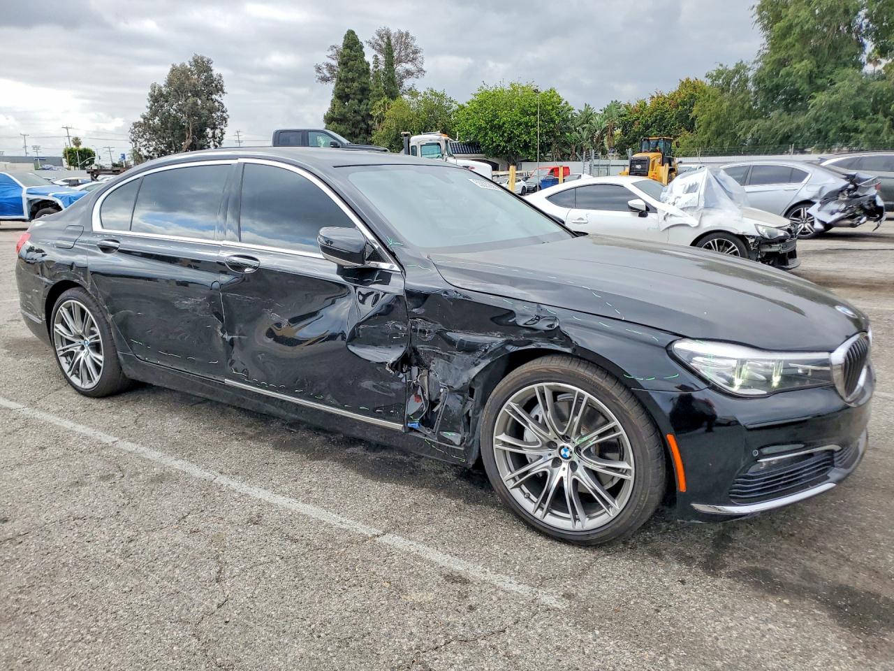 2016 BMW 740