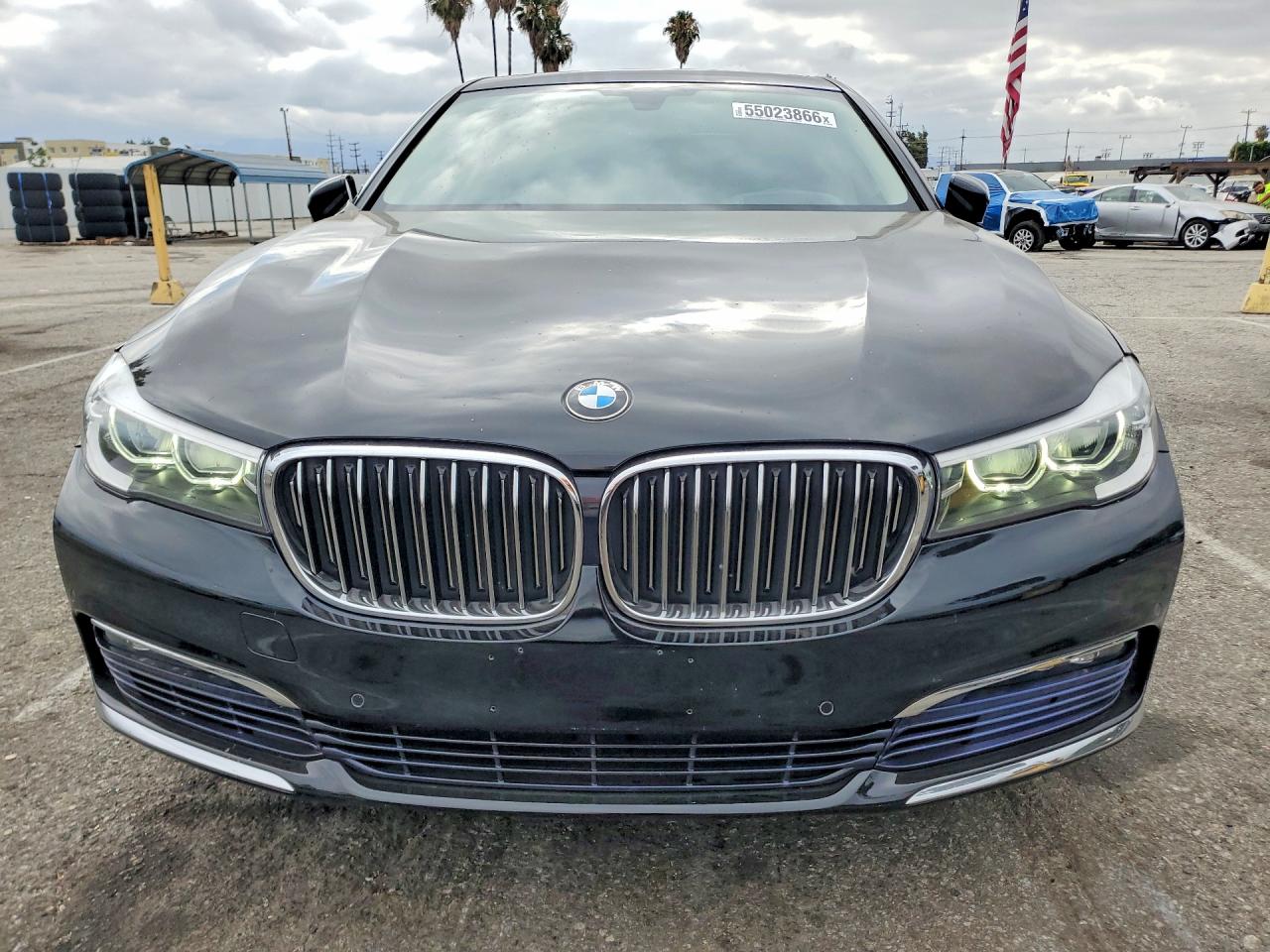 2016 BMW 740