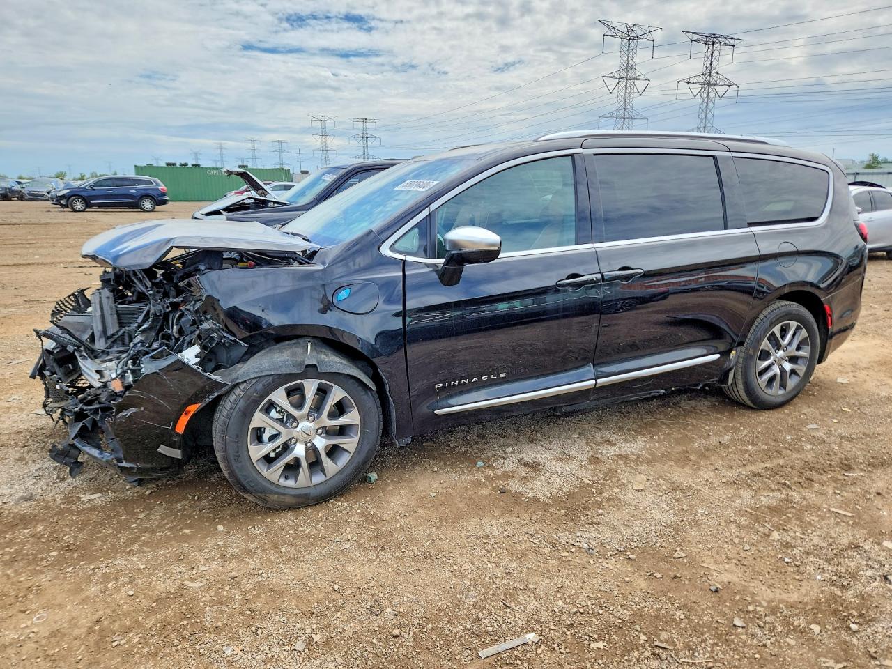 2025 CHRYSLER PACIFICA Pinnacle — Front 3/4