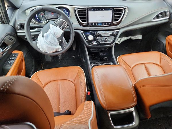 2025 CHRYSLER PACIFICA Pinnacle — CKPT