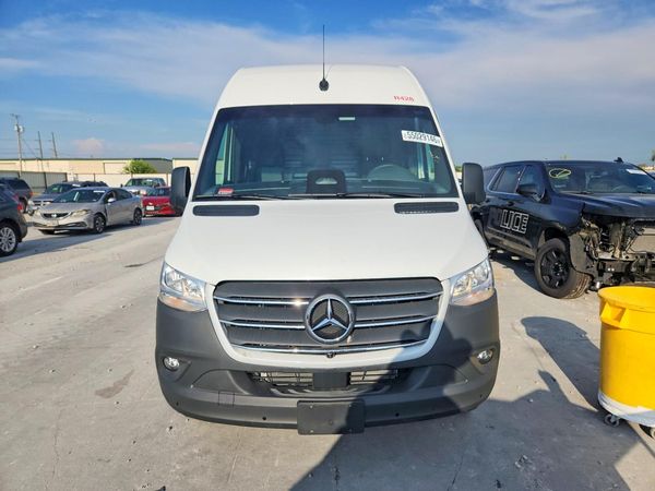 2025 MERCEDES-BENZ SPRINTER