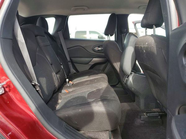 2019 JEEP CHEROKEE LATITUDE FWD