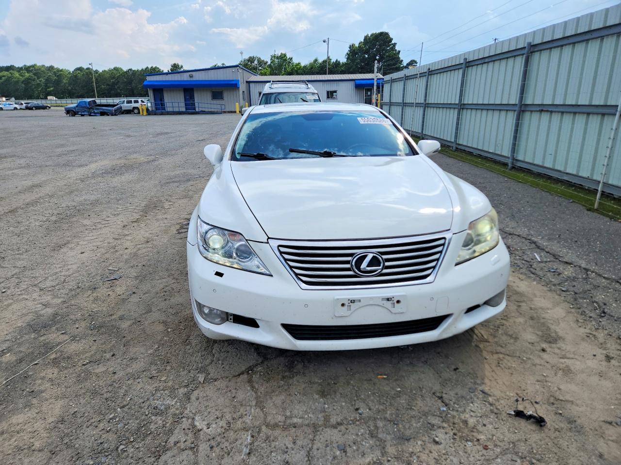 2011 LEXUS LS 460