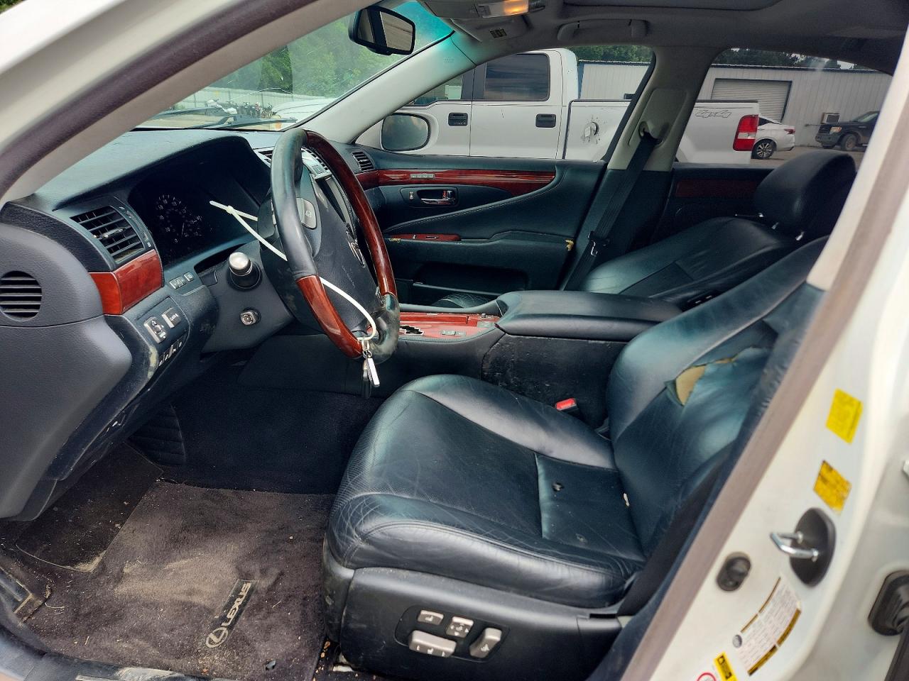 2011 LEXUS LS 460