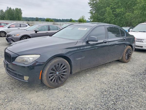 2012 BMW 740