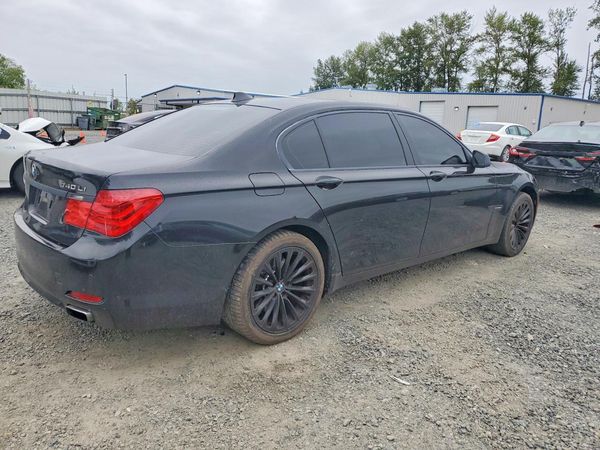 2012 BMW 740