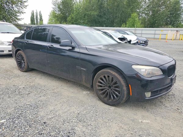 2012 BMW 740